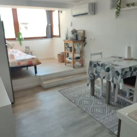 30 M 2, Vue Avec Terrasse * Cagnes-sur-Mer
